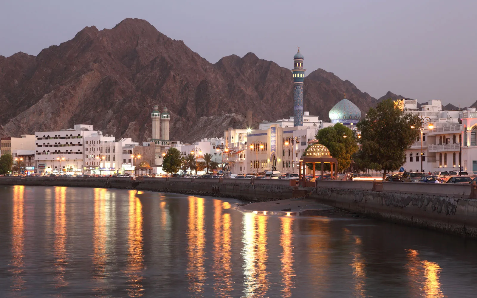 cargo to oman